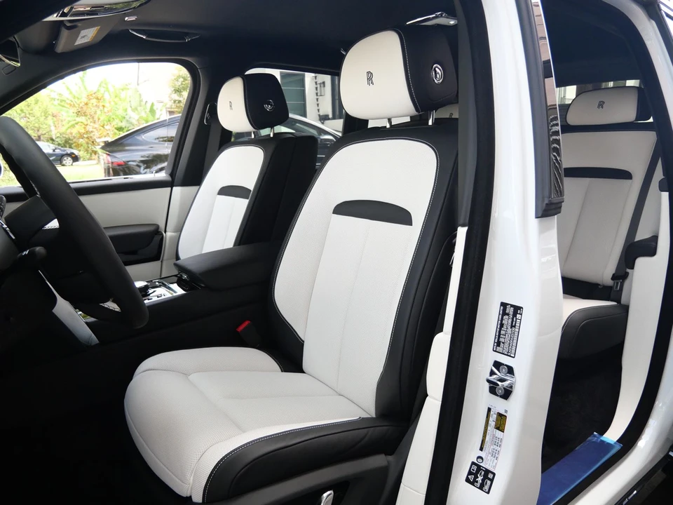 2027 Rolls-Royce Cullinan - Image 25 of 31