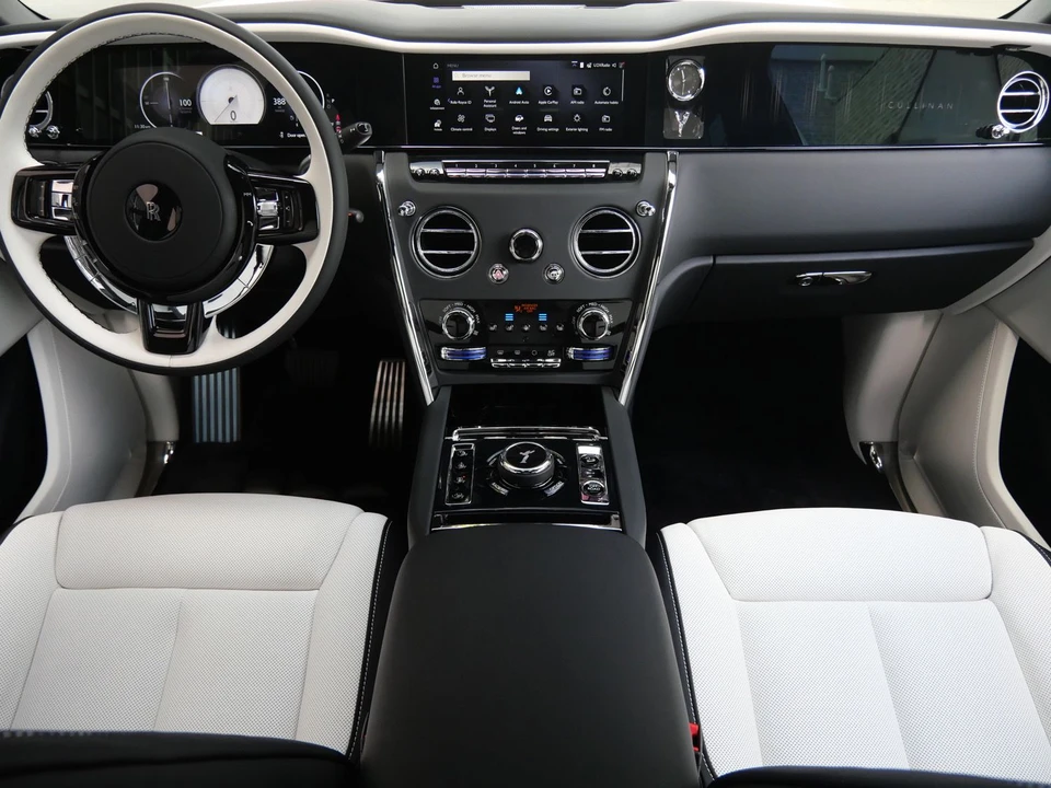2027 Rolls-Royce Cullinan - Image 4 of 31