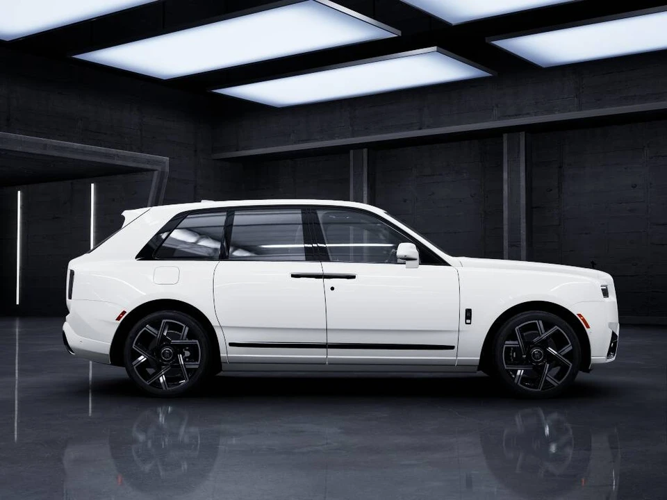 2027 Rolls-Royce Cullinan - Image 7 of 14