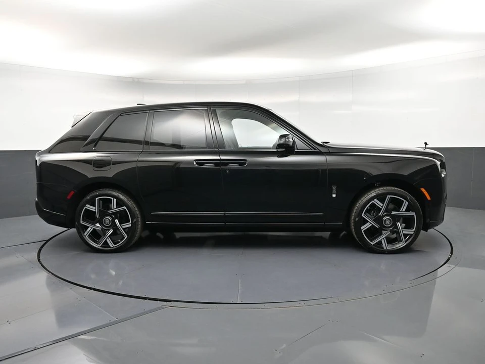 2027 Rolls-Royce Cullinan - Image 9 of 31