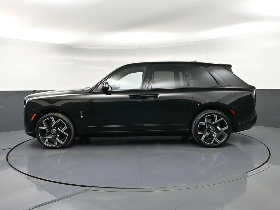 2027 Rolls-Royce Cullinan - Image 2 of 31