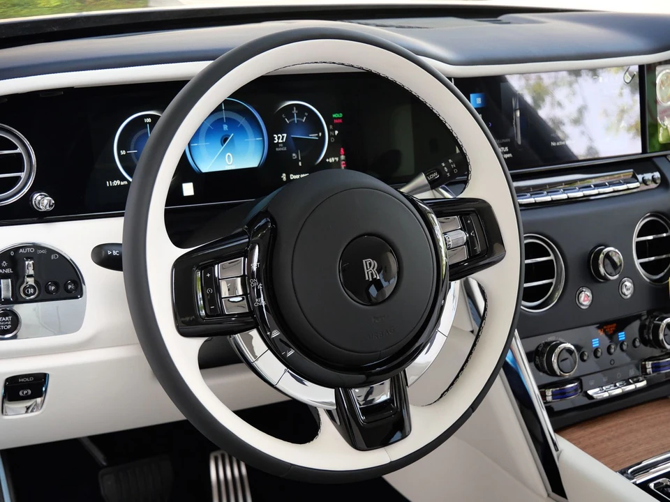 2027 Rolls-Royce Cullinan - Image 24 of 31