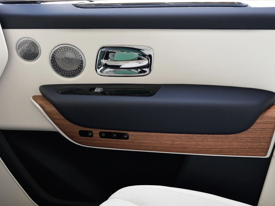 2027 Rolls-Royce Cullinan - Image 11 of 31