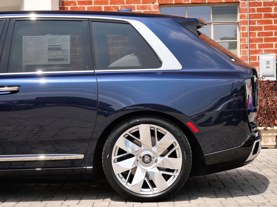 2027 Rolls-Royce Cullinan - Image 23 of 31