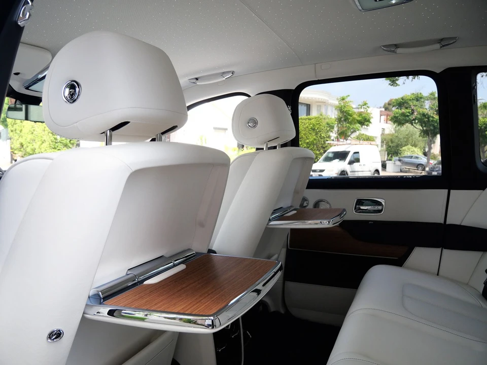 2027 Rolls-Royce Cullinan - Image 28 of 31