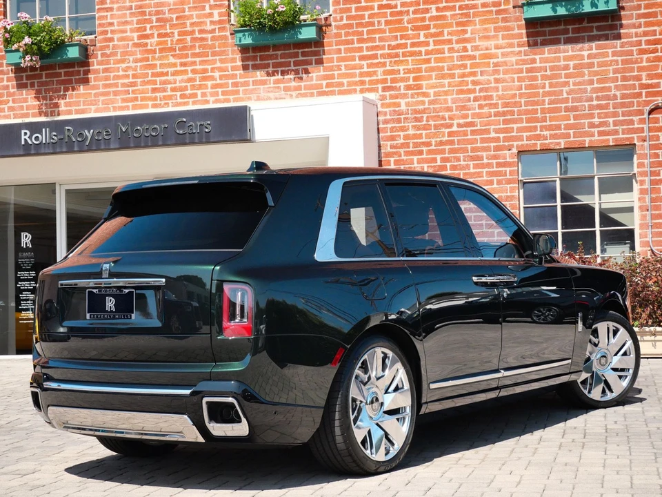 2027 Rolls-Royce Cullinan - Image 2 of 31