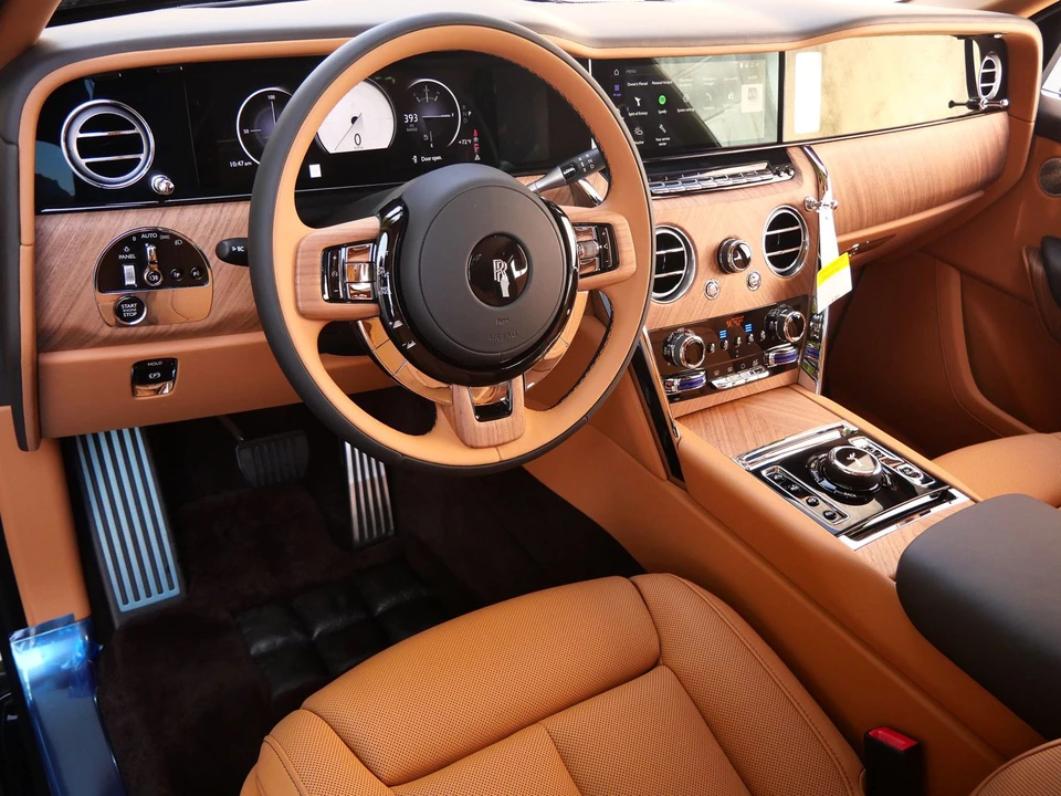 2027 Rolls-Royce Cullinan - Image 17 of 31