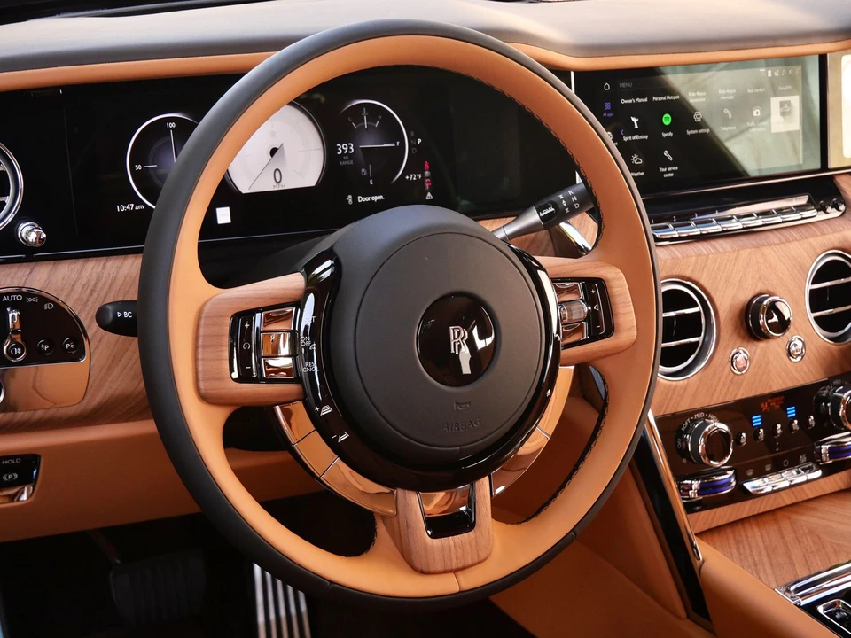 2027 Rolls-Royce Cullinan - Image 24 of 31