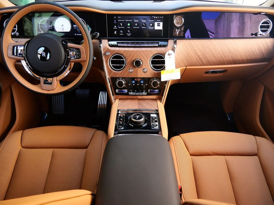 2027 Rolls-Royce Cullinan - Image 4 of 31