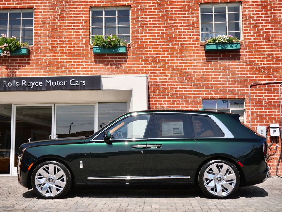 2027 Rolls-Royce Cullinan - Image 3 of 31