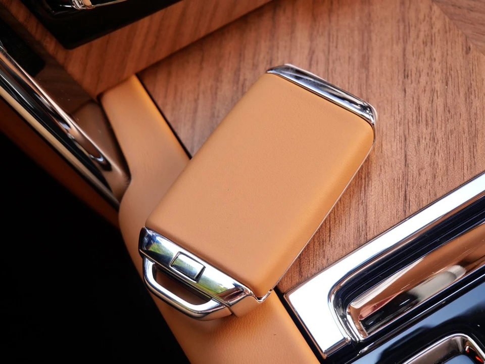 2027 Rolls-Royce Cullinan - Image 15 of 31