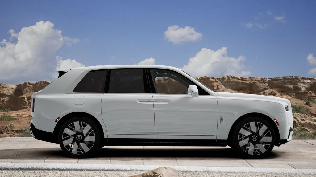 2027 Rolls-Royce Cullinan - Image 2 of 8