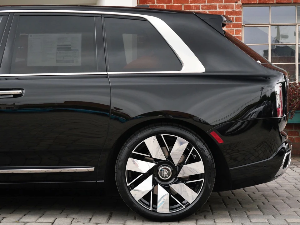 2027 Rolls-Royce Cullinan - Image 31 of 31