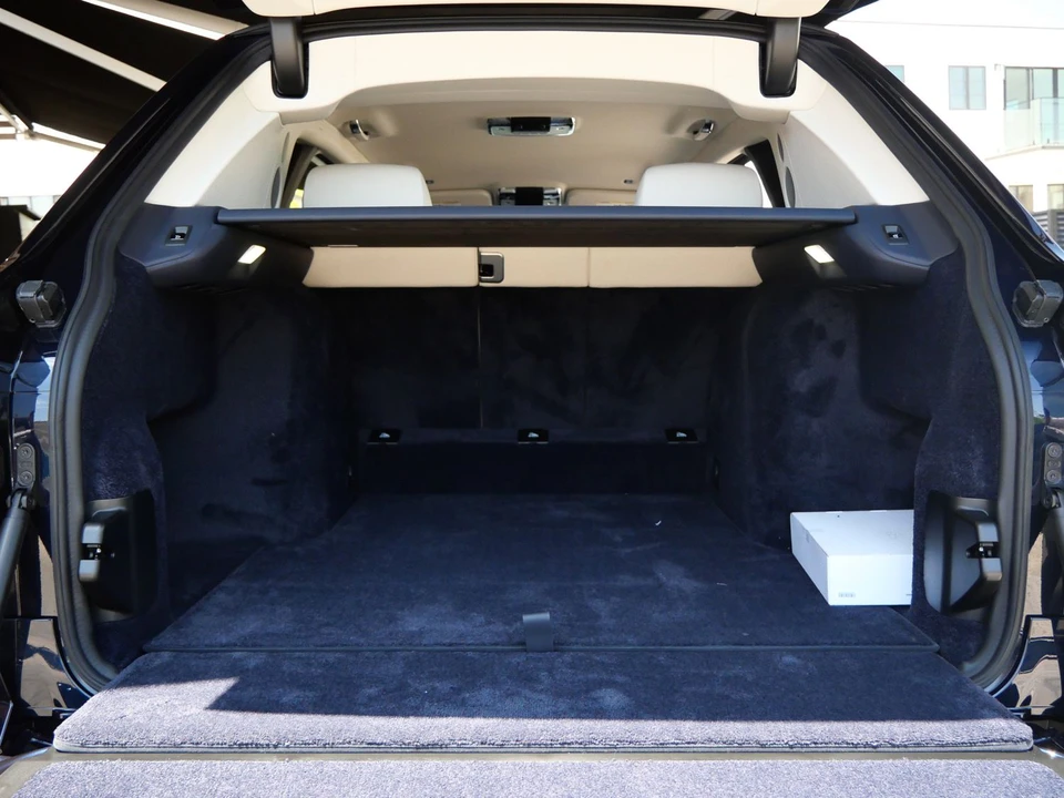 2027 Rolls-Royce Cullinan - Image 29 of 31