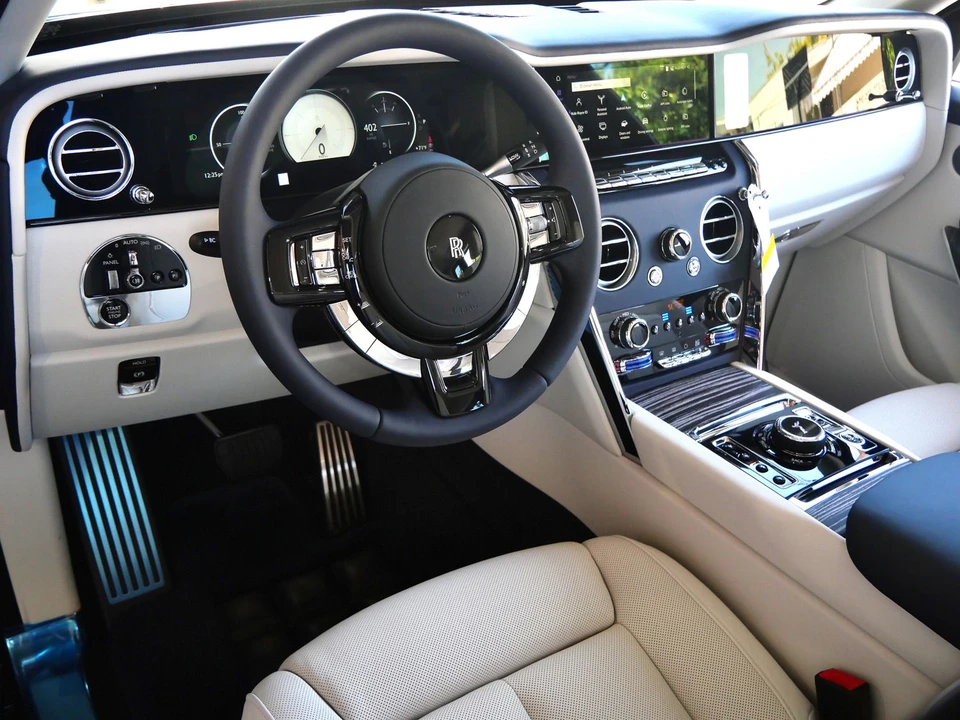 2027 Rolls-Royce Cullinan - Image 17 of 31