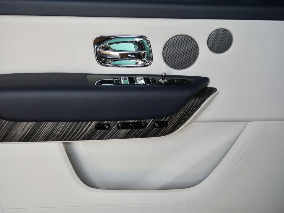 2027 Rolls-Royce Cullinan - Image 11 of 31