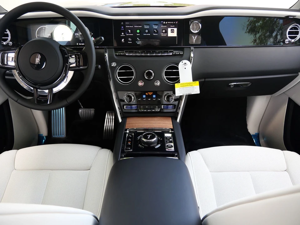 2027 Rolls-Royce Cullinan - Image 4 of 31