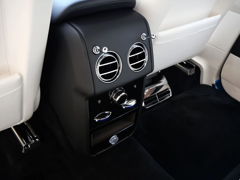 2027 Rolls-Royce Cullinan - Image 27 of 31