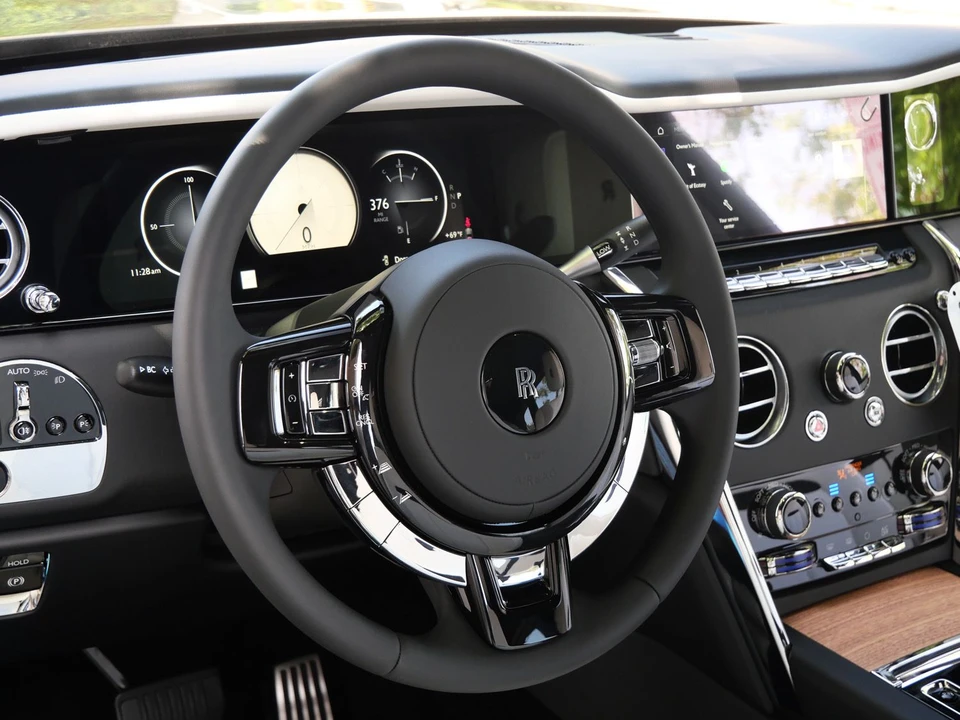 2027 Rolls-Royce Cullinan - Image 24 of 31