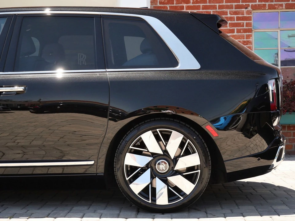 2027 Rolls-Royce Cullinan - Image 23 of 31