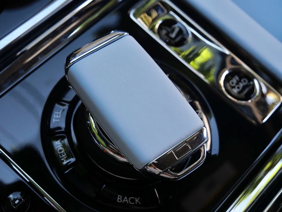 2027 Rolls-Royce Cullinan - Image 15 of 31