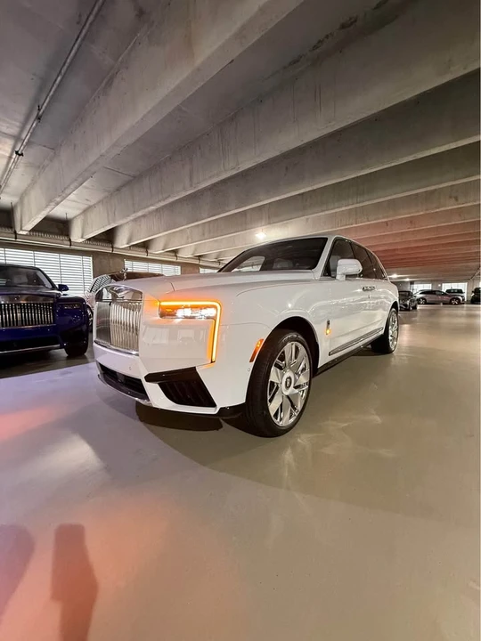 2027 Rolls-Royce Cullinan - Image 7 of 20