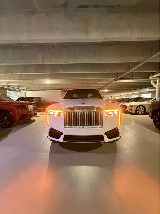 2027 Rolls-Royce Cullinan - Image 5 of 20