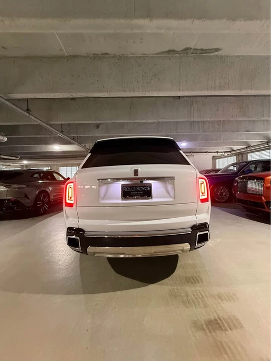 2027 Rolls-Royce Cullinan - Image 3 of 20