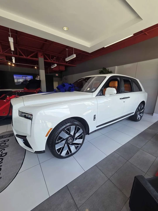 2027 Rolls-Royce Cullinan - Image 2 of 11