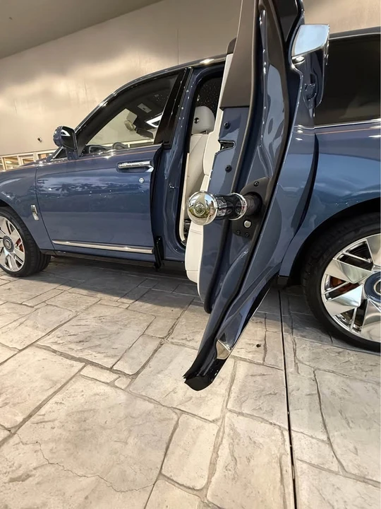 2027 Rolls-Royce Cullinan - Image 8 of 20