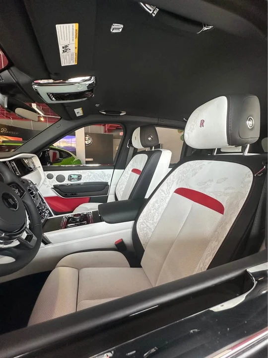 2027 Rolls-Royce Cullinan - Image 4 of 4