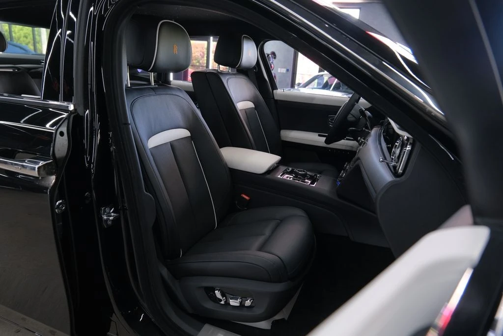 2027 Rolls-Royce Ghost 2nd Gen - Image 25 of 31