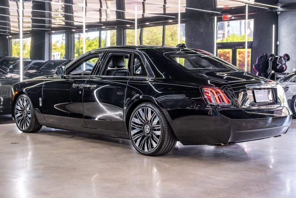 2027 Rolls-Royce Ghost 2nd Gen - Image 29 of 31
