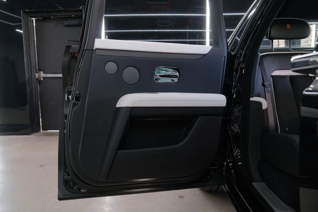 2027 Rolls-Royce Ghost 2nd Gen - Image 23 of 31