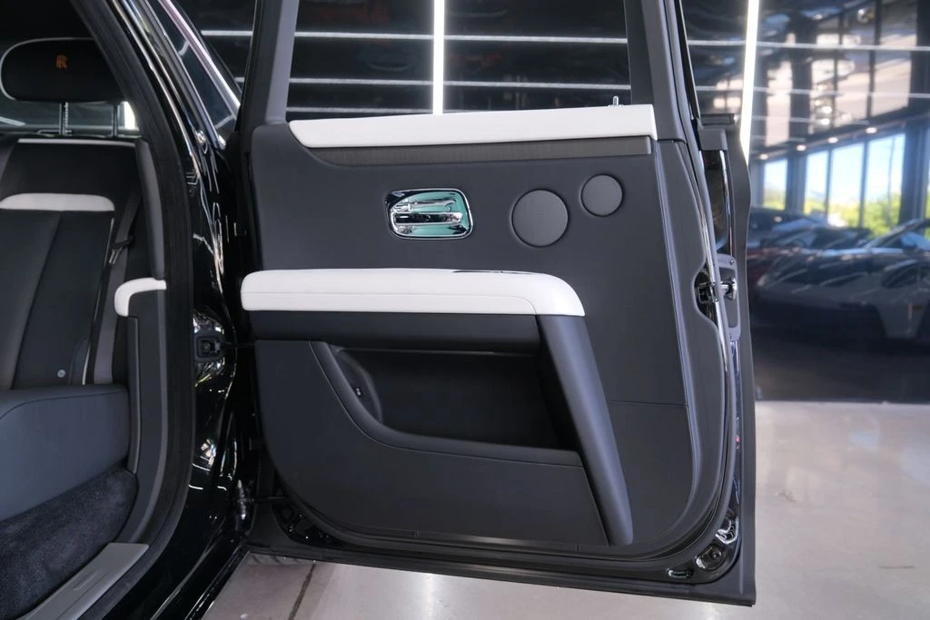 2027 Rolls-Royce Ghost 2nd Gen - Image 17 of 31