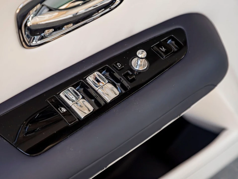 2027 Rolls-Royce Ghost 2nd Gen - Image 27 of 31