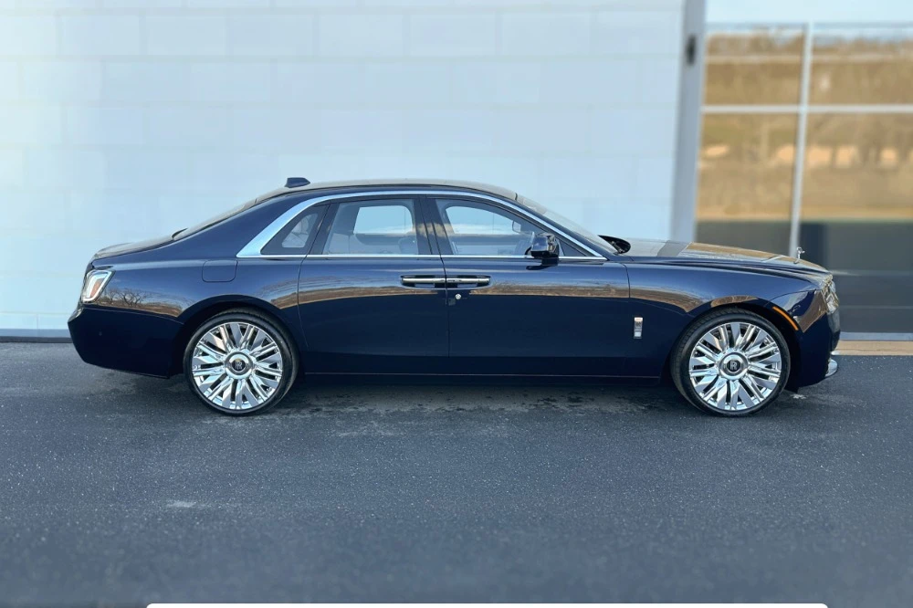 2027 Rolls-Royce Ghost 2nd Gen - Image 8 of 23