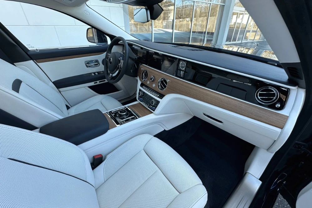 2027 Rolls-Royce Ghost 2nd Gen - Image 19 of 23