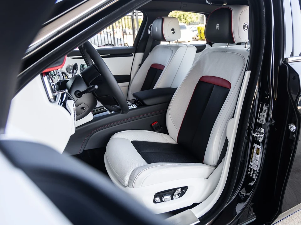 2027 Rolls-Royce Ghost 2nd Gen - Image 29 of 31