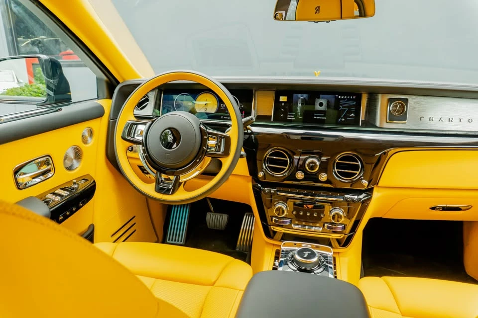 2027 Rolls-Royce Phantom VIII - Image 18 of 20