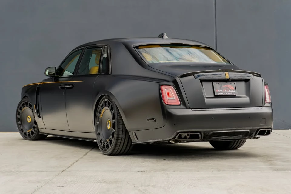 2027 Rolls-Royce Phantom VIII - Image 10 of 20