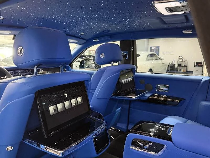 2027 Rolls-Royce Phantom VIII - Image 4 of 9