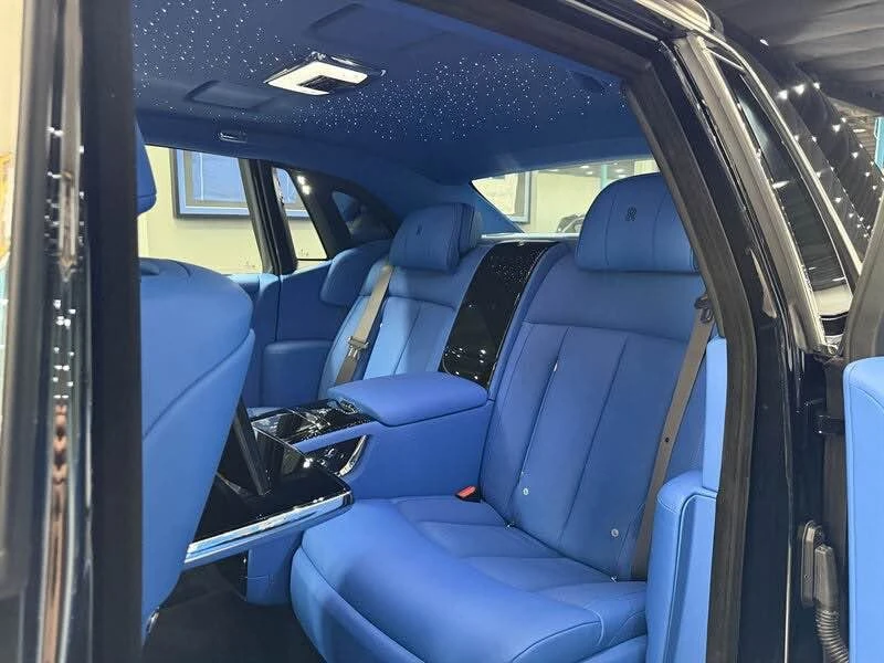 2027 Rolls-Royce Phantom VIII - Image 5 of 9