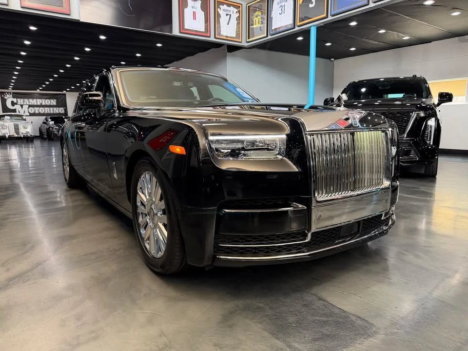 2027 Rolls-Royce Phantom VIII - Image 4 of 19