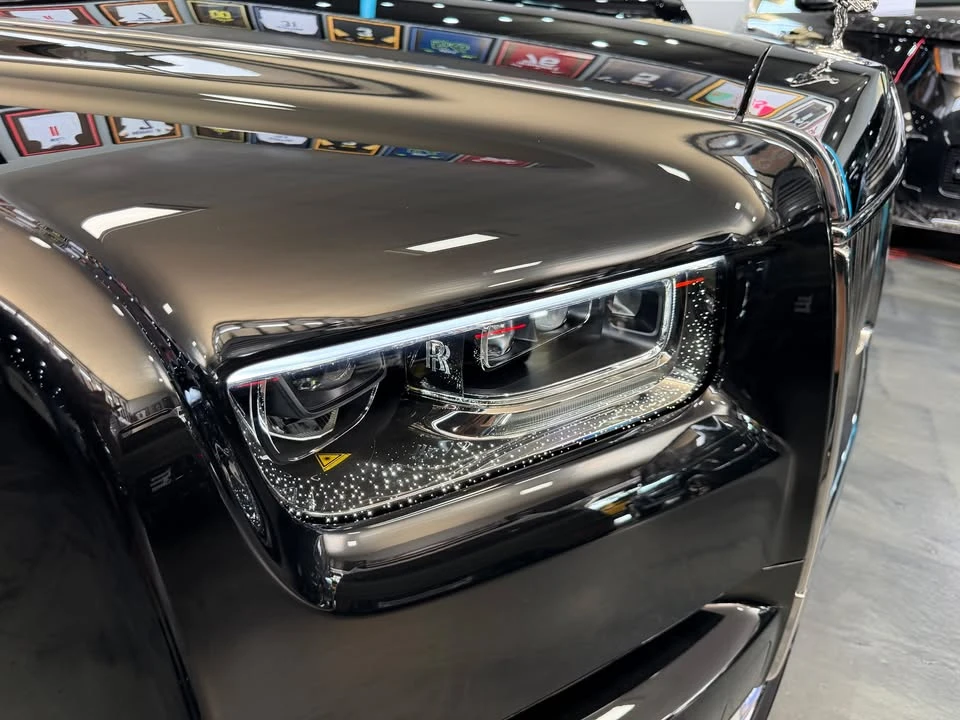 2027 Rolls-Royce Phantom VIII - Image 9 of 19