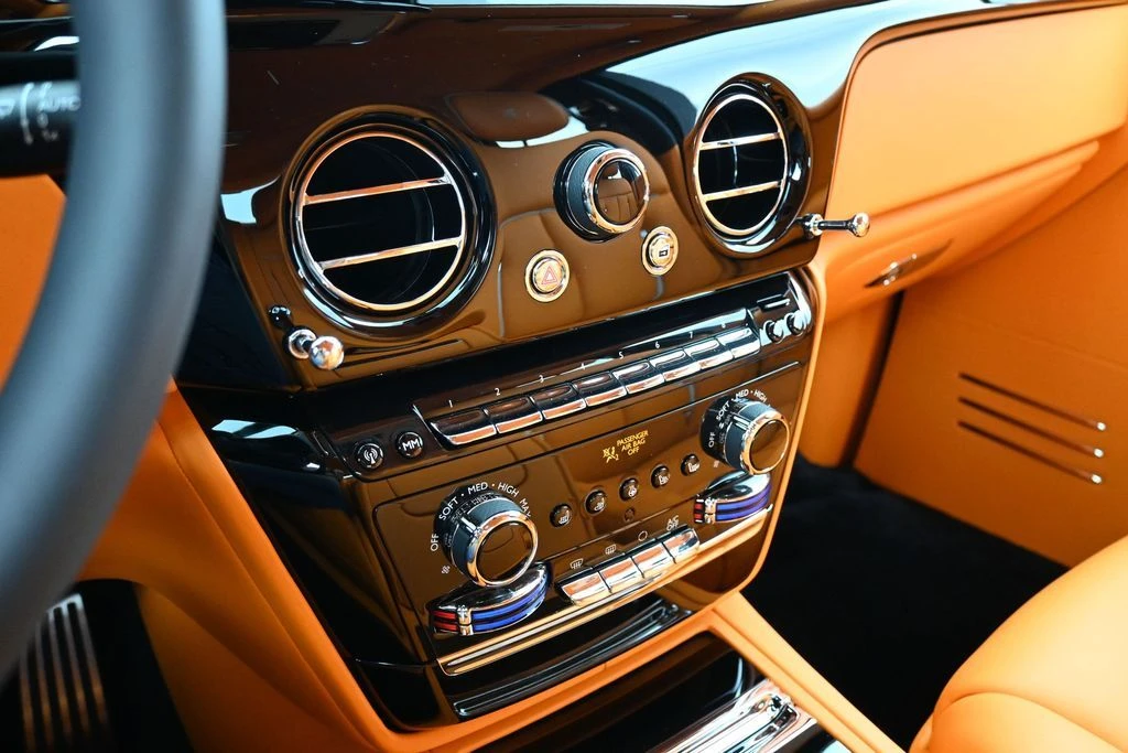 2027 Rolls-Royce Phantom VIII - Image 21 of 31