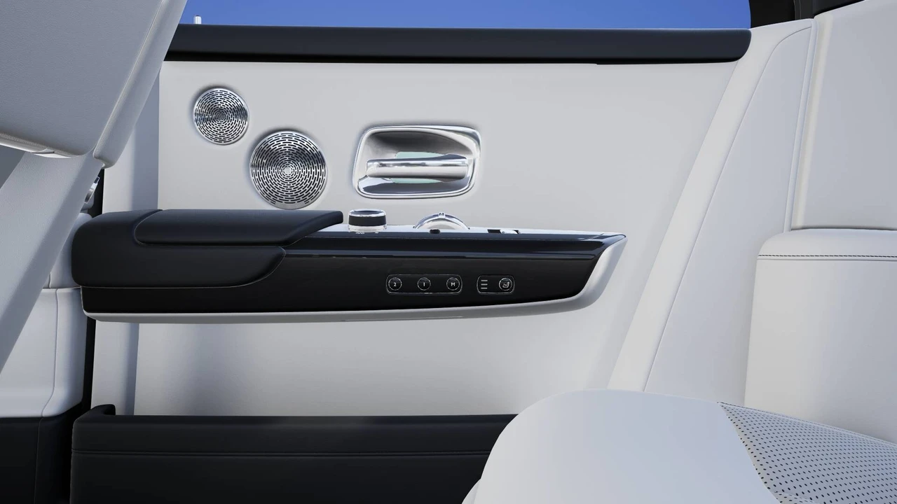 2027 Rolls-Royce Phantom VIII - Image 15 of 15