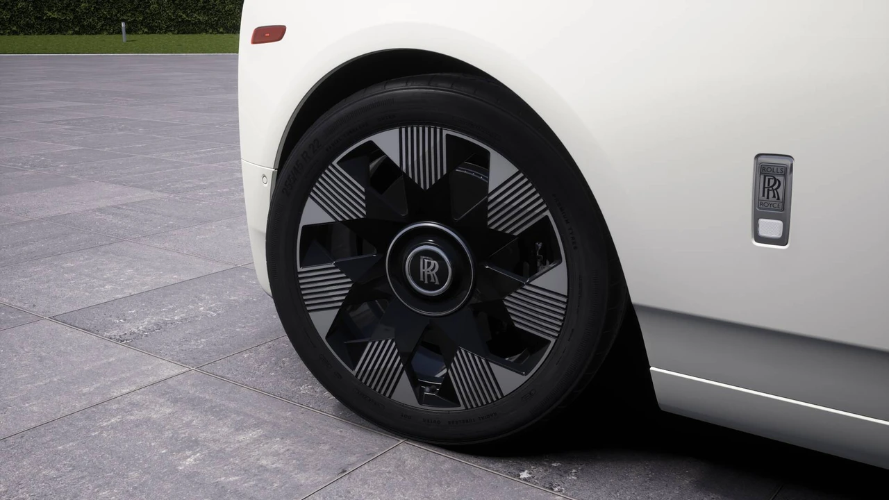 2027 Rolls-Royce Phantom VIII - Image 6 of 15