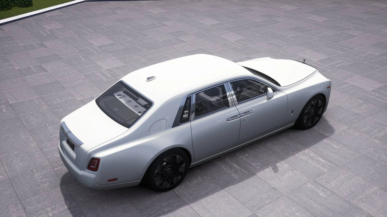 2027 Rolls-Royce Phantom VIII - Image 7 of 15