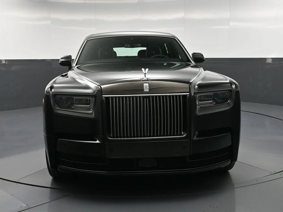 2027 Rolls-Royce Phantom VIII - Image 11 of 31